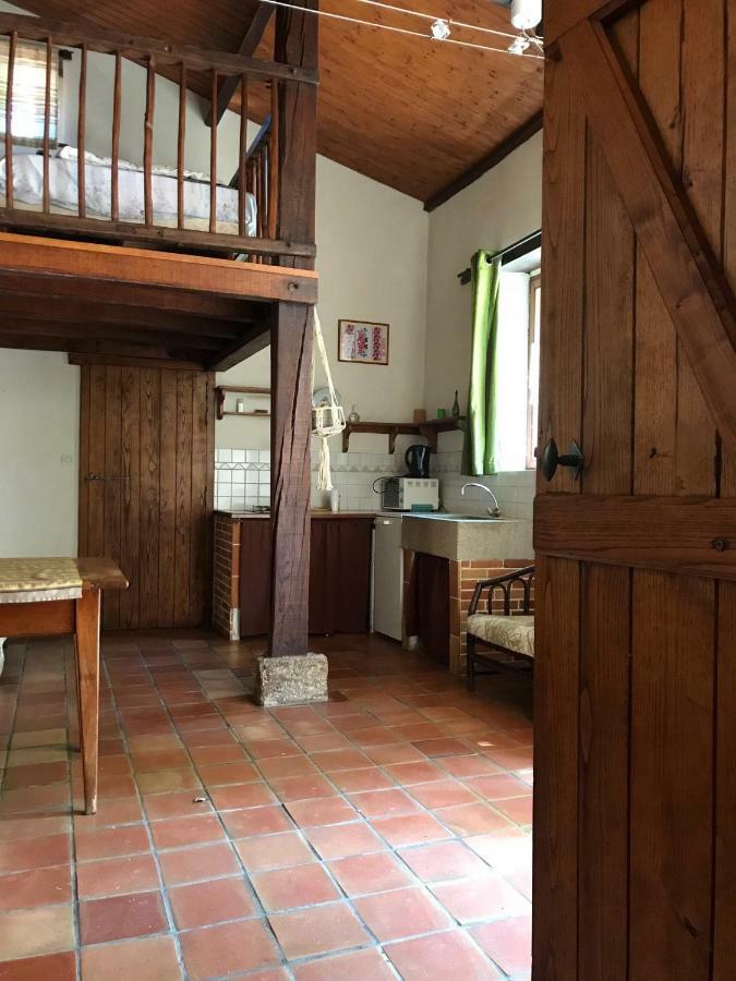 la raymondiere Vernoux-en-Gâtine Esterno foto